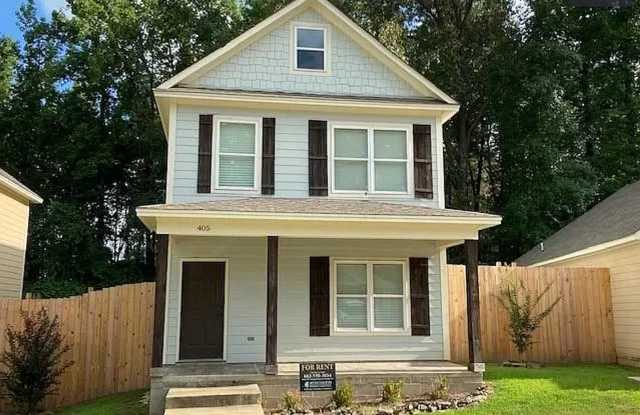 3 Bedroom/2.5 Bath - 405 Shady Park Cove, Lafayette County, MS 38655