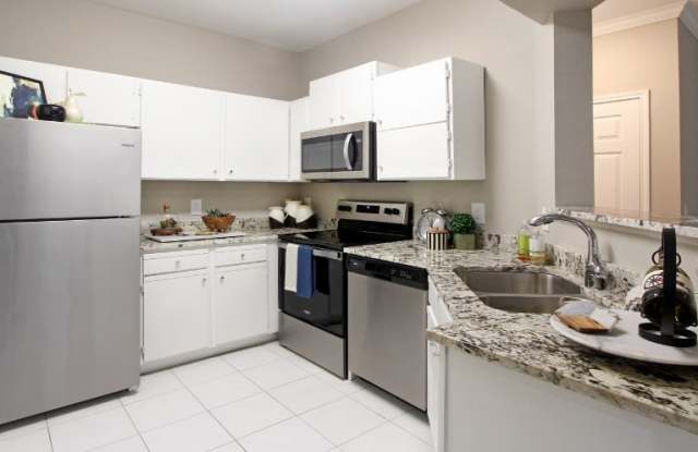 Breckenridge Apartments Gallery 2