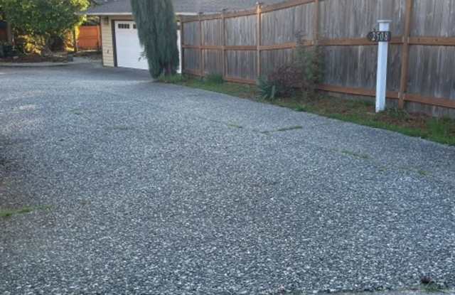 3bd/2ba Bothell House Gallery 3