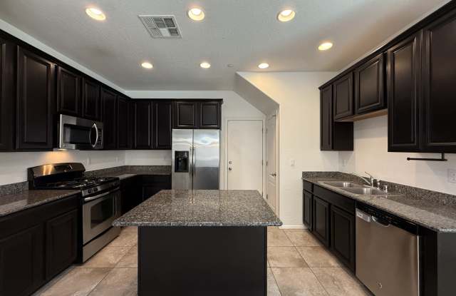 757 Calamus Palm Place Gallery 2