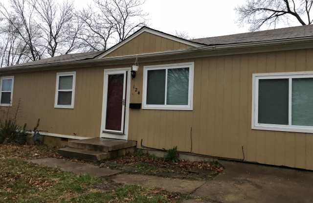 124 N. Peck Dr - 124 N Peck Dr, Independence, MO 64056