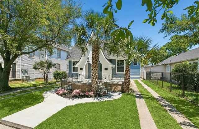 3907 ELYSIAN FIELDS Avenue Gallery 3