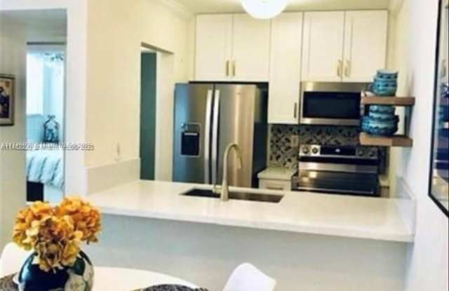 300 Madeira Ave photos photos