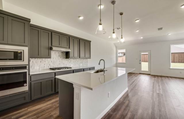 1820 Purtis Crk Dr - 1820 Purtis Creek Drive, Forney, TX 75126