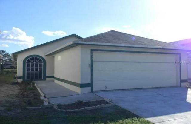 2023 HATTERAS Point Gallery 1