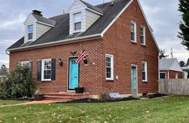 1004 FIFTH STREET - 1004 S 5th Street, Chambersburg, PA 17201