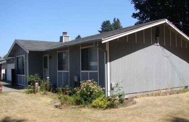 Wonderful 3 Bedroom 1 Bath home!!! - 8839 South I Street, Tacoma, WA 98444
