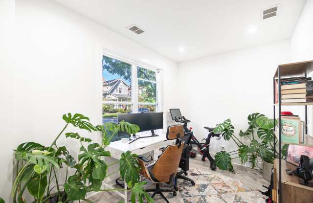 8127 Floral Avenue Gallery 3