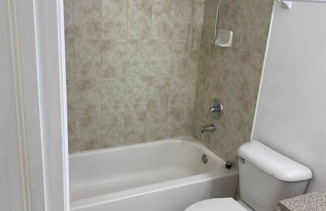 2413 W 78th St - 204 photos photos 2413 W 78th St - 204 photos photos