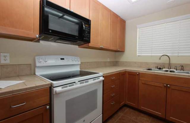 4245 Asher Street #15 Gallery 4