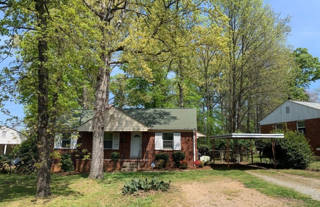2854 Burbank Dr - 2854 Burbank Drive, Charlotte, NC 28216