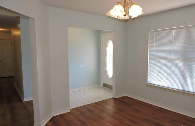2552 Southern Oaks Dr Gallery 3