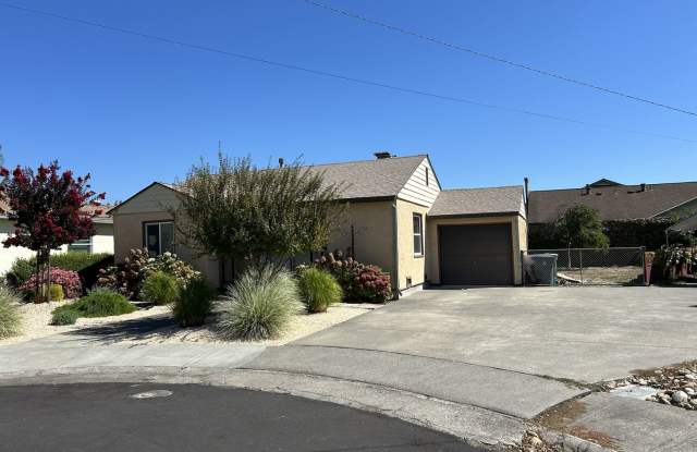 Charming 2 bedroom/1 bath in Petaluma photos photos