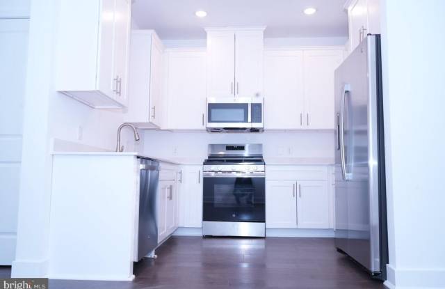 141 STOUTSBURG BLVD photos photos