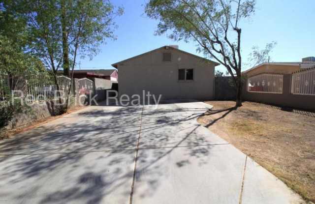 2445 East Chipman Road - 2445 East Chipman Road, Phoenix, AZ 85040