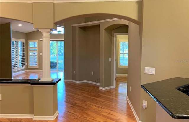 1060 VIEW POINTE WAY Gallery 4