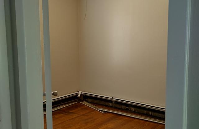 196 Dean Street - 1151 Broadway151 Broadway - 196 Dean Street, Providence, RI 02903