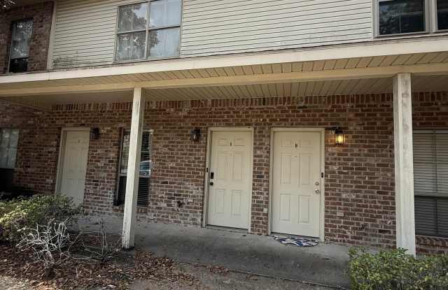 828 Meadow Bend Dr photos photos