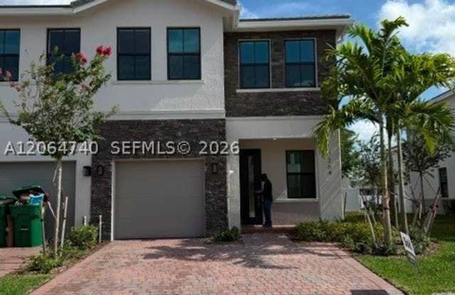 7264 SW 46 Gallery 2