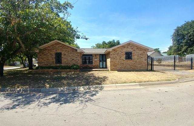 2600 23rd Street - 2600 Northwest 23rd Street, Fort Worth, TX 76106