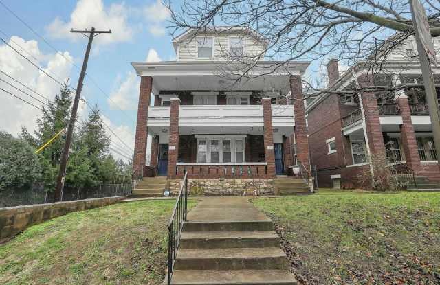 29 Winner Avenue unit: 27 photos photos