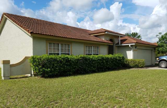 Newly Renovated 3/2 Home - Lake Joy/Magic Lake Communities - 109 Emerald Road, Marion County, FL 34472