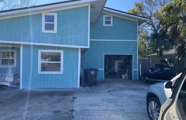 578 ROYAL PALMS DR - 578 Royal Palms Drive, Atlantic Beach, FL 32233