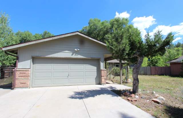 MOVE IN READY! Spacious 4-Bedroom Coconino Estates Gem photos photos