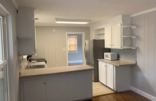 1121 Seneca Place Gallery 2