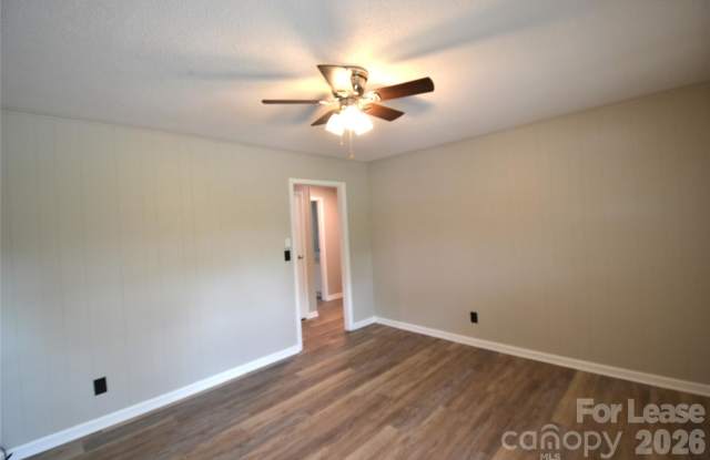 102 Sunset Drive Gallery 3