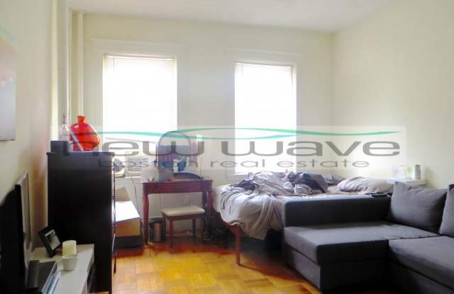 24 Queensberry St. Gallery 3