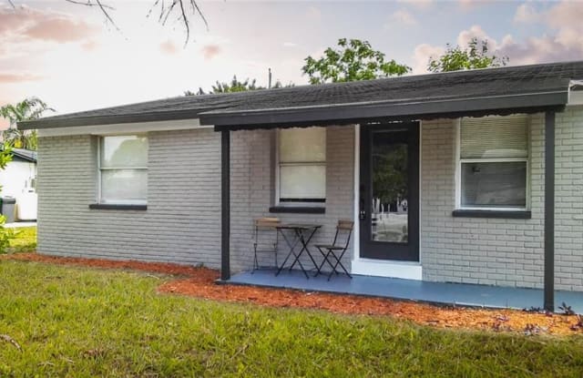 8356 77TH AVENUE - 8356 77th Avenue, Bardmoor, FL 33777