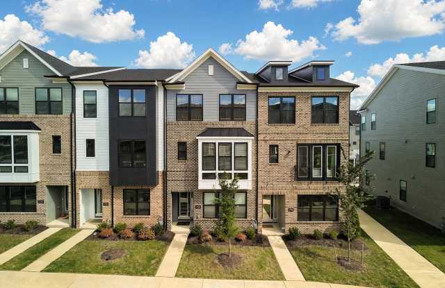 17254 HARDISTY Way Gallery 1