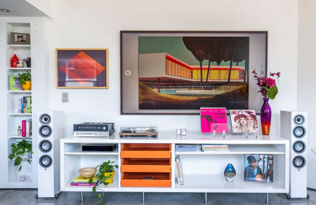 523 Grand Boulevard Gallery 3
