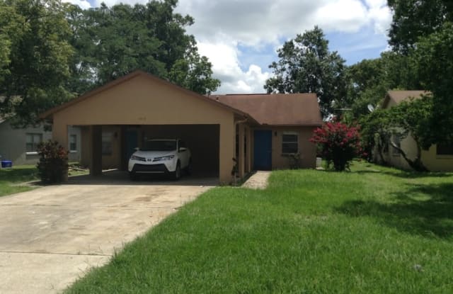 2415 South Cedar Avenue - 2415 Cedar Avenue, Sanford, FL 32771