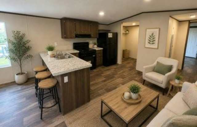 94 Lakeside Garden Circle Gallery 3
