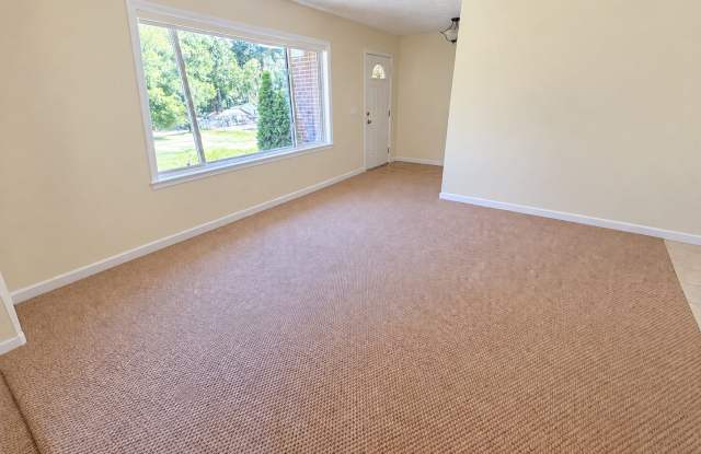 5812 Eastside Drive Gallery 3
