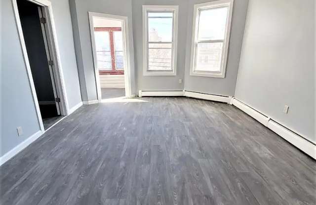 11 Baldwin Avenue Gallery 3