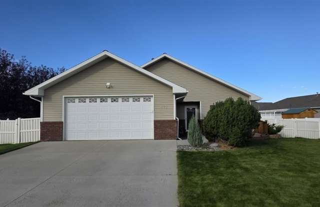 913 34th St photos photos