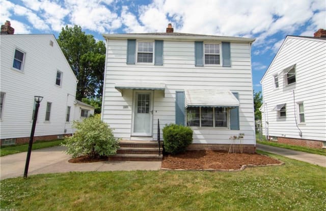 12825 Thraves Ave - 12825 Thraves Avenue, Garfield Heights, OH 44125