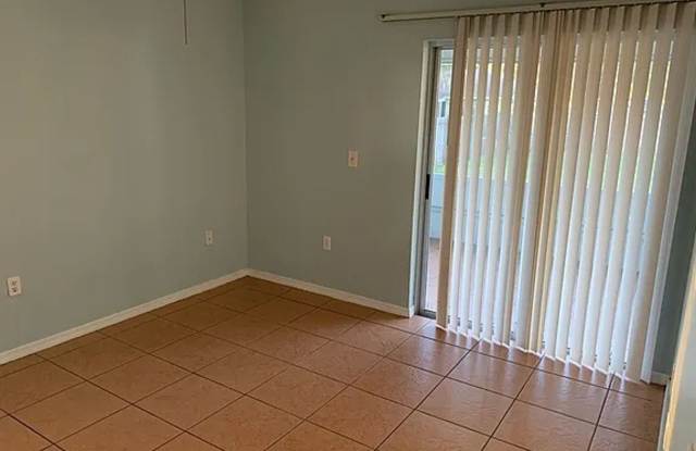 Nice and cozy single story house - 722 Mikasuki Drive, Lakeland Highlands, FL 33813