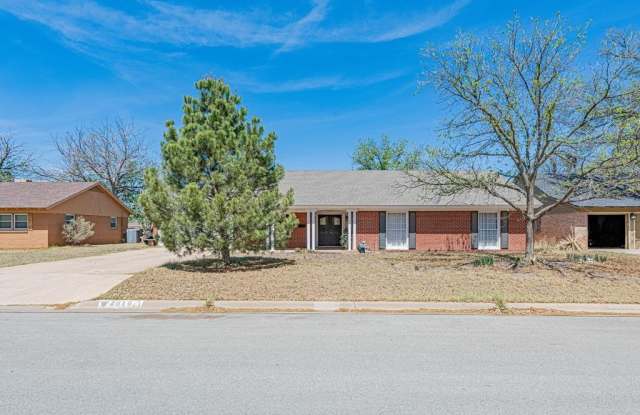 2818 Frontier Dr photos photos