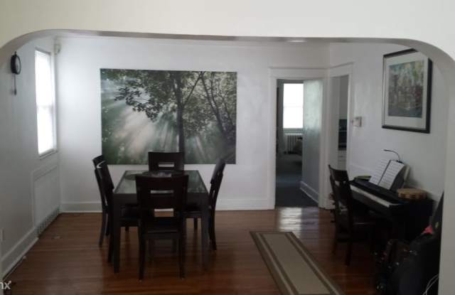 2540 Beechwood Blvd Unit 1 Gallery 2