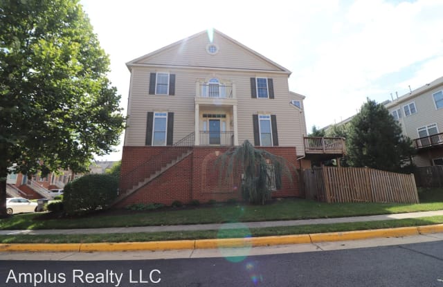 13520 Mist Flower Dr - 13520 Mist Flower Drive, Centreville, VA 20120