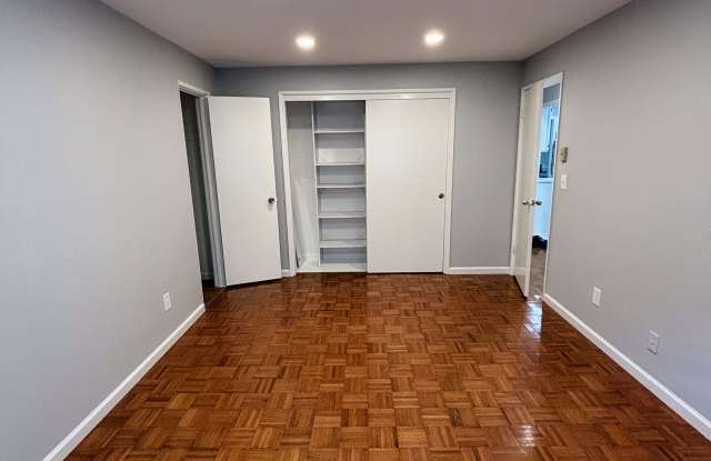 164 Kennedy Drive Gallery 4