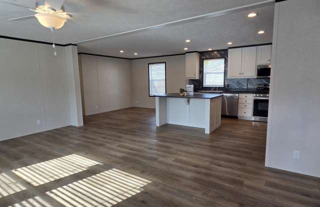9761 Marina Cr Gallery 4