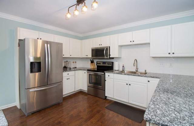 Lovely 3 Bedroom 2.5 Bath home in Anderson!! Gallery 3