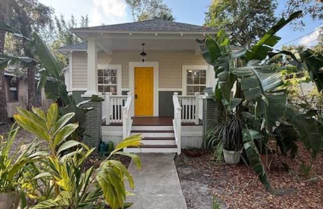 240 North Delaware Avenue - 240 North Delaware Avenue, DeLand, FL 32720