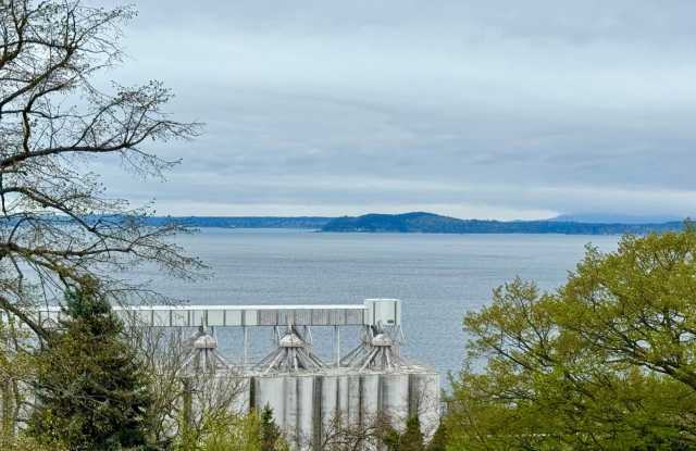 Olympic Place Condominiums ~ Queen Anne - 666 West Olympic Place, Seattle, WA 98119