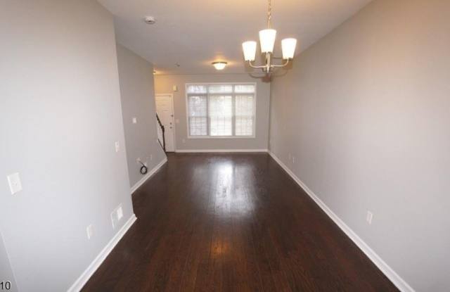 1299 Saint Georges Ave Gallery 4